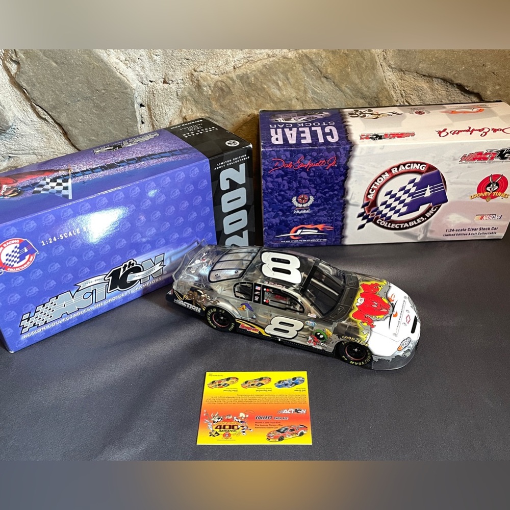 Nascar Action 2002 1:24 NASCAR Dale Earnhardt Jr. #8 Looney Toons Rematch CLEAR